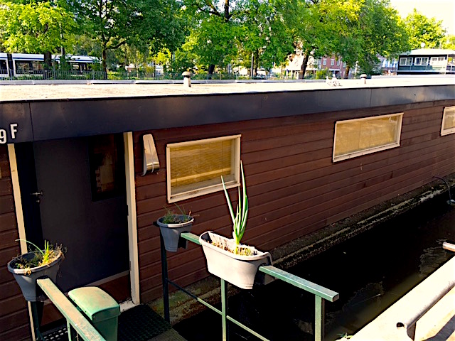 the entrance to our houseboat